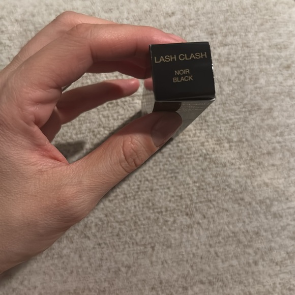 YSL LASH CLASH EXTREME VOLUME MASCARA - BLACK - Picture 10 of 11